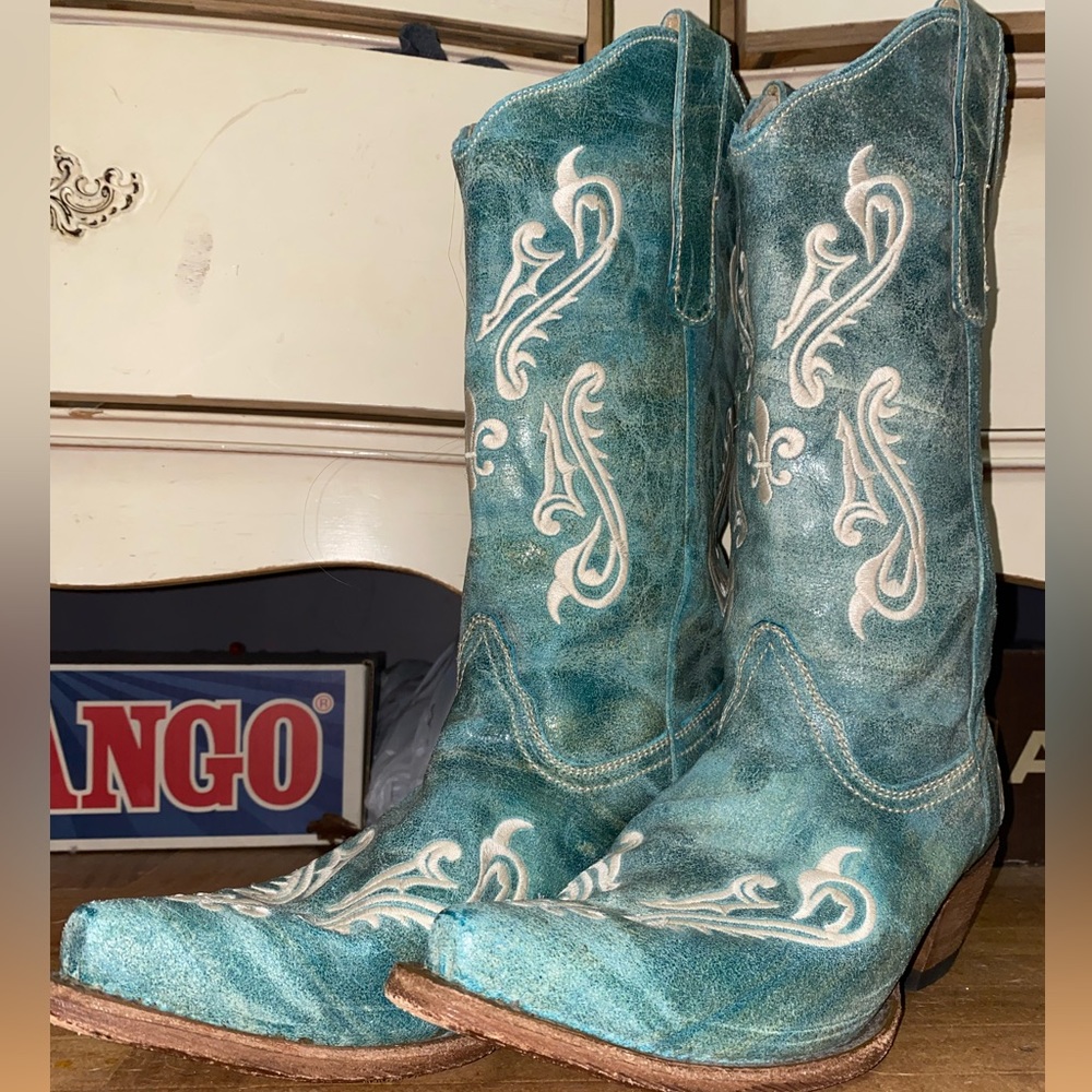 Womens Corral snip toe cowboy boots